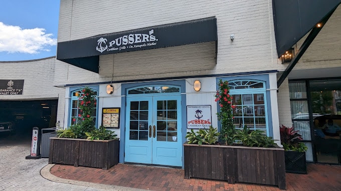 Pussers caribbean grille building