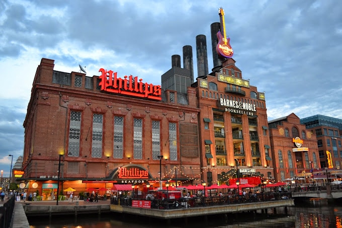 Phillips Seafood waterfront restaurant baltimore maryland